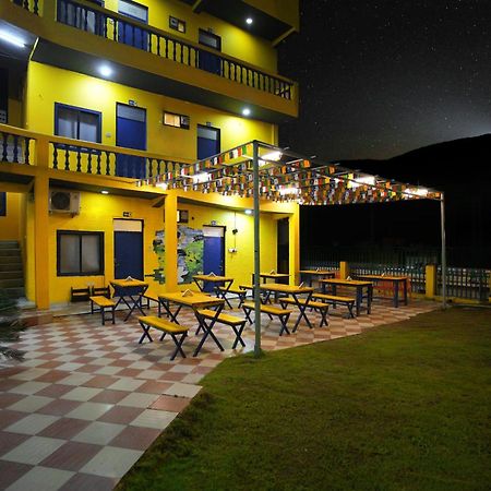 Shalom Backpackers Rishikesh Hostel Buitenkant foto