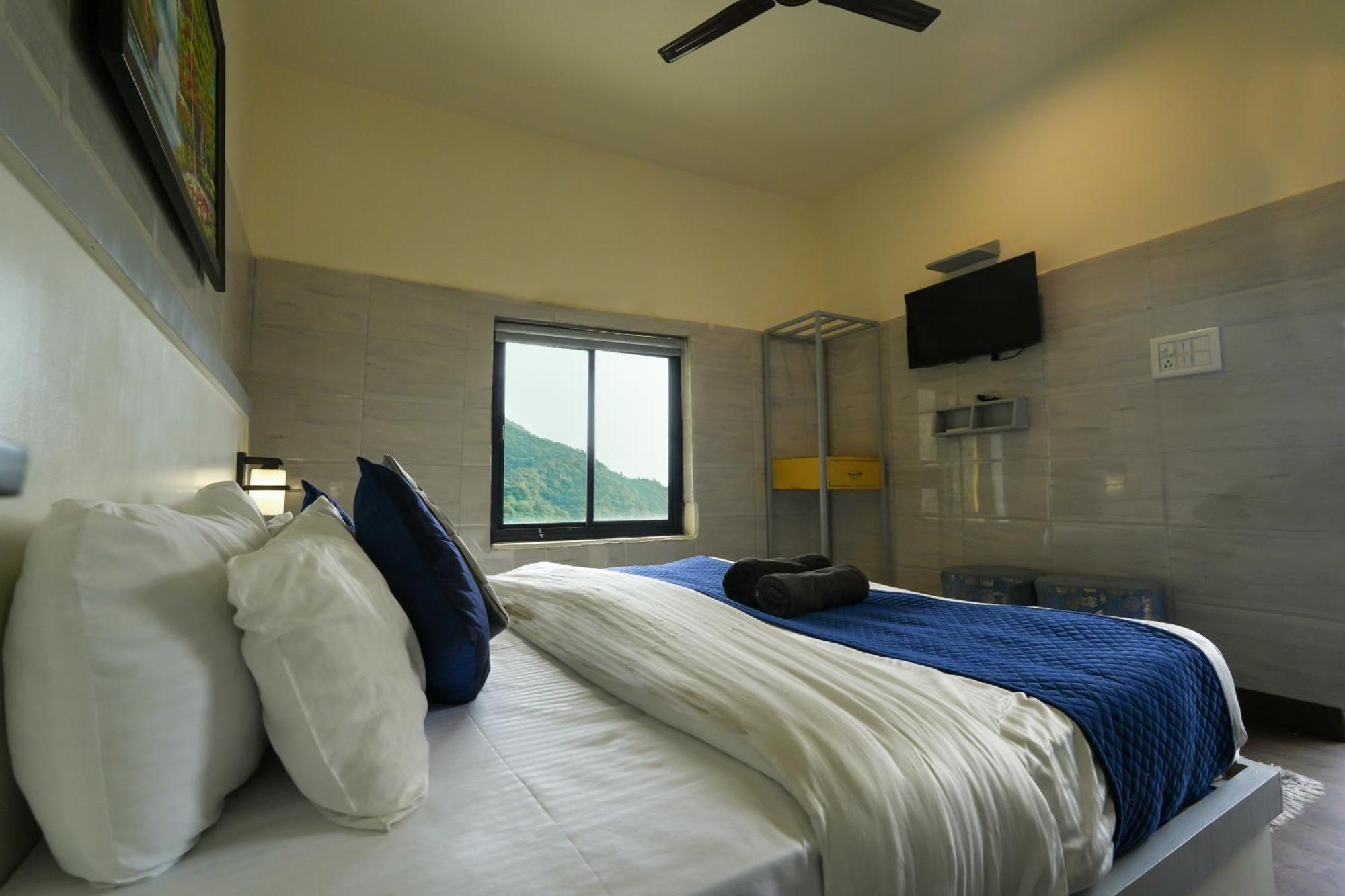 Shalom Backpackers Rishikesh Hostel Buitenkant foto