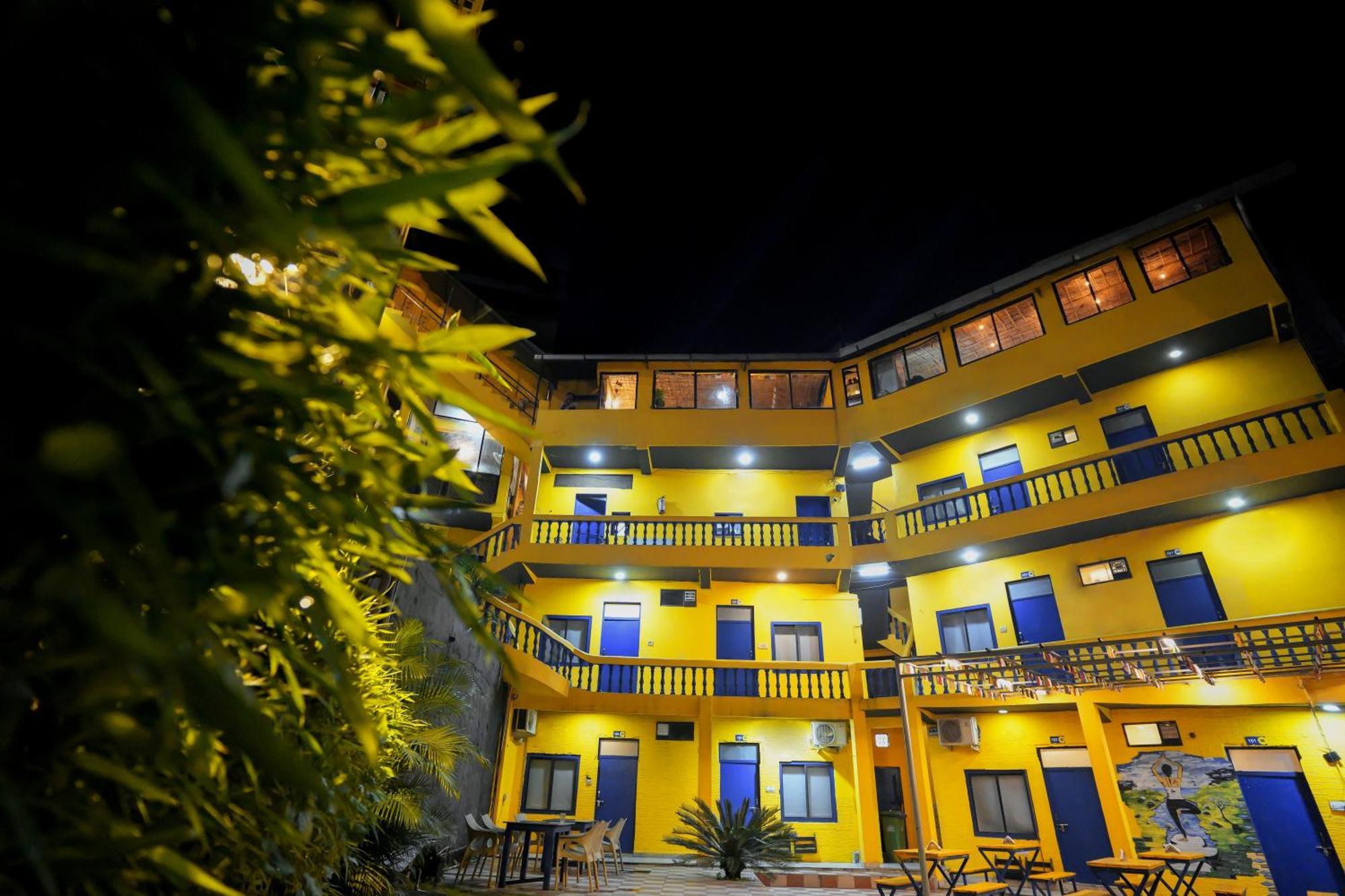 Shalom Backpackers Rishikesh Hostel Buitenkant foto