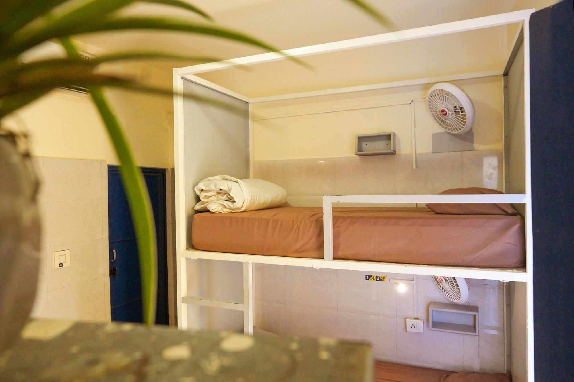 Shalom Backpackers Rishikesh Hostel Buitenkant foto