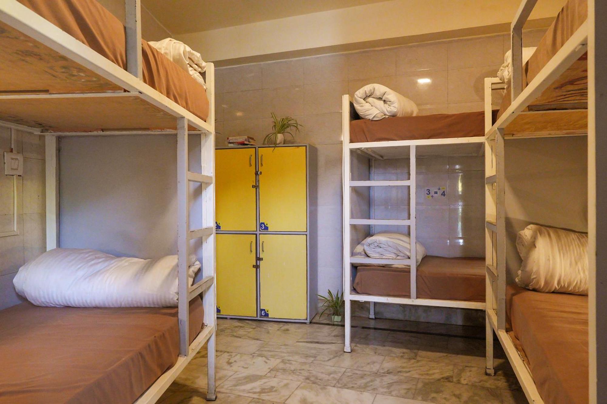 Shalom Backpackers Rishikesh Hostel Buitenkant foto