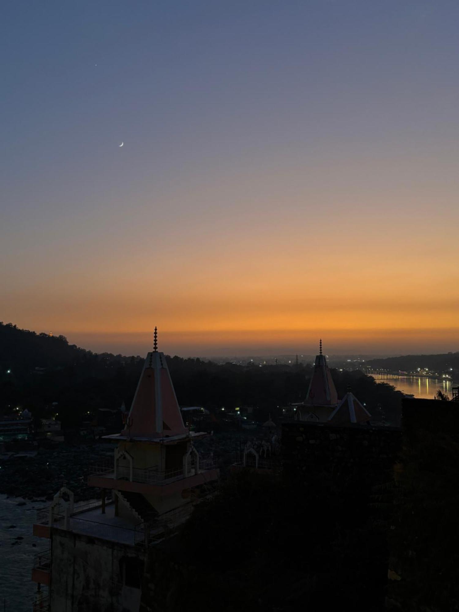 Shalom Backpackers Rishikesh Hostel Buitenkant foto