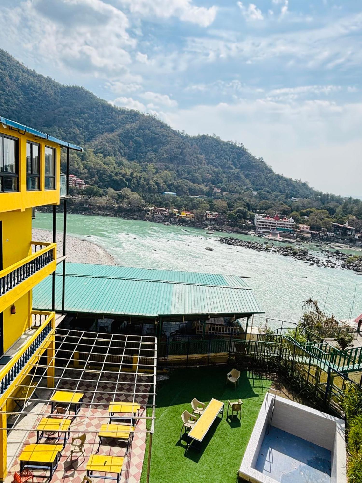 Shalom Backpackers Rishikesh Hostel Buitenkant foto