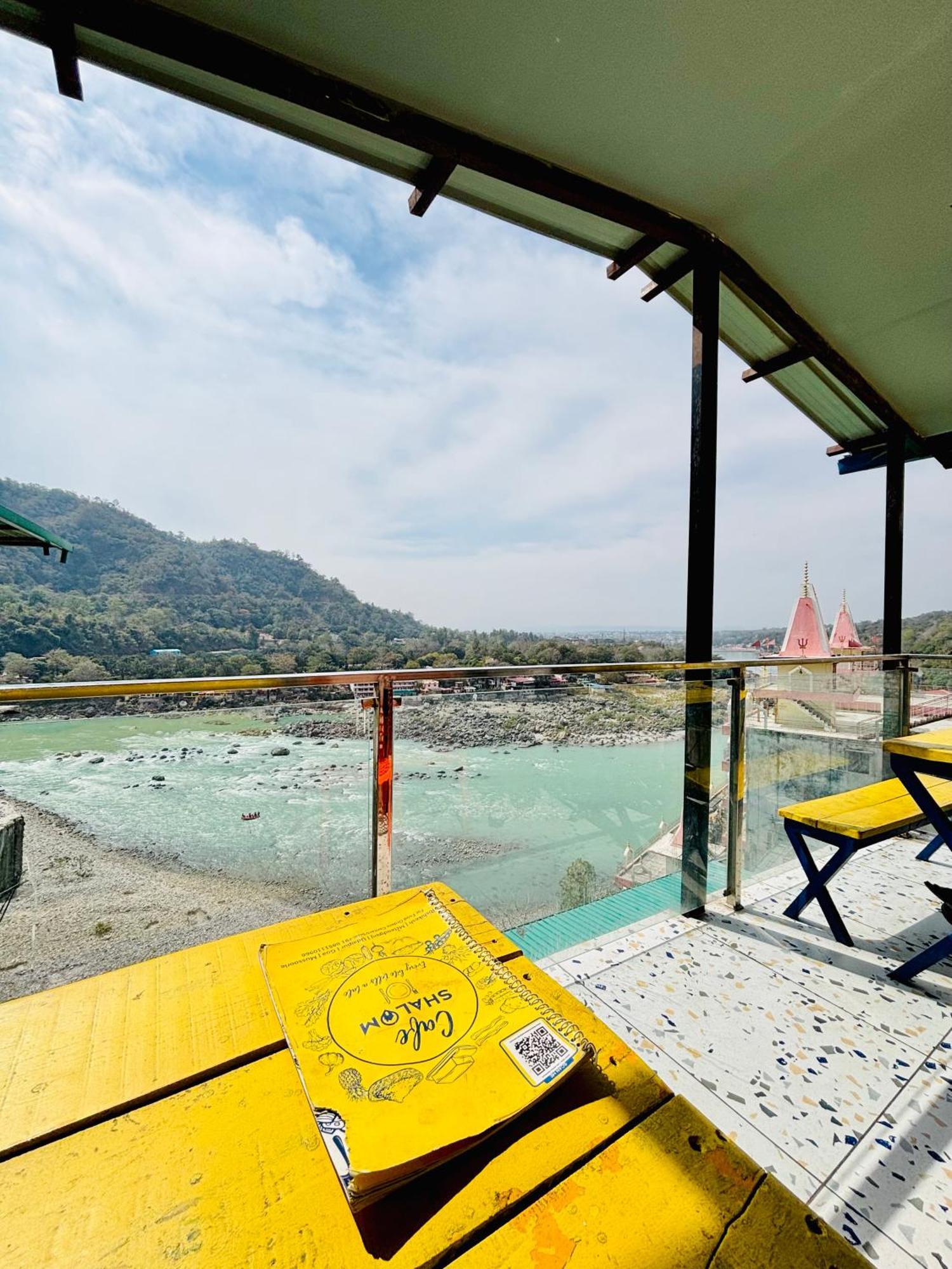 Shalom Backpackers Rishikesh Hostel Buitenkant foto